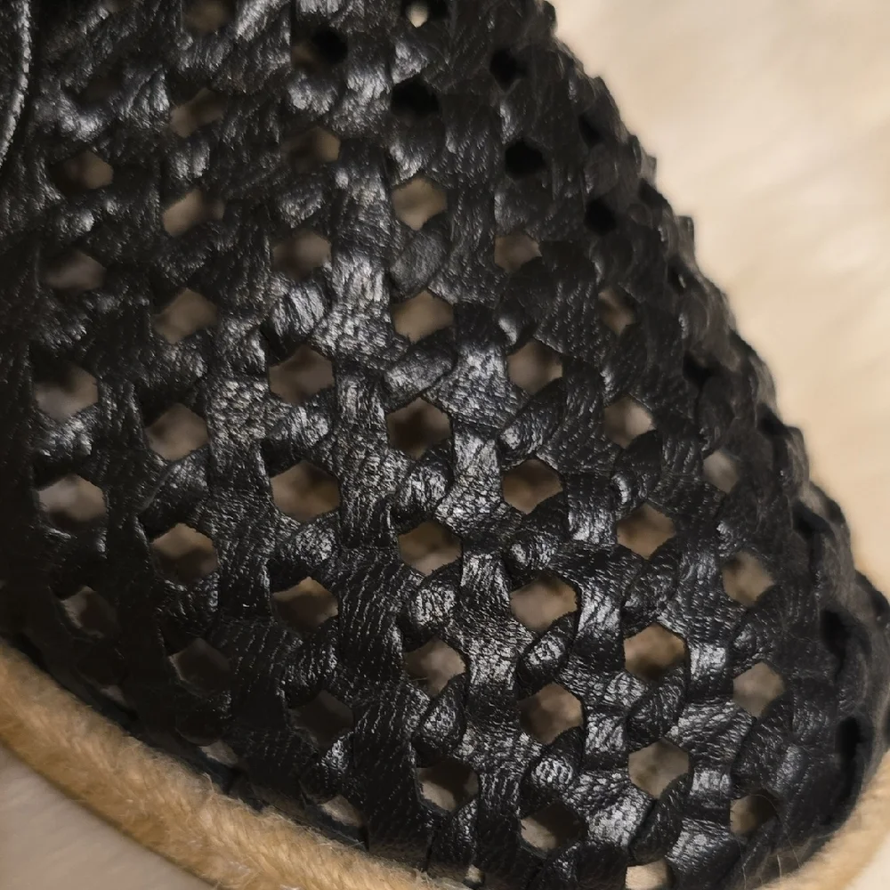 Seychelles Black Leather Espadrilles with Woven Texture Size 8 EUC From Dillards